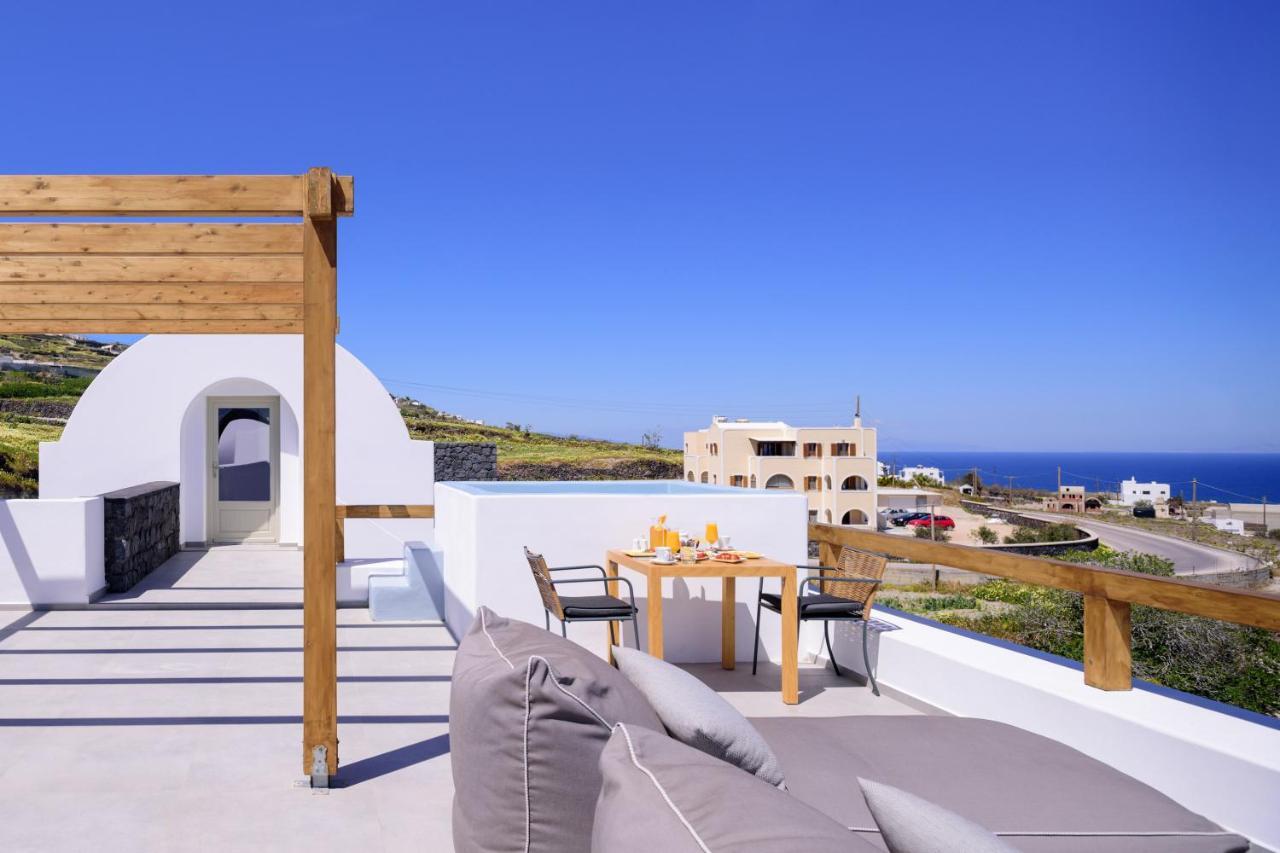 Este Luxury Suites Fira  Exterior photo